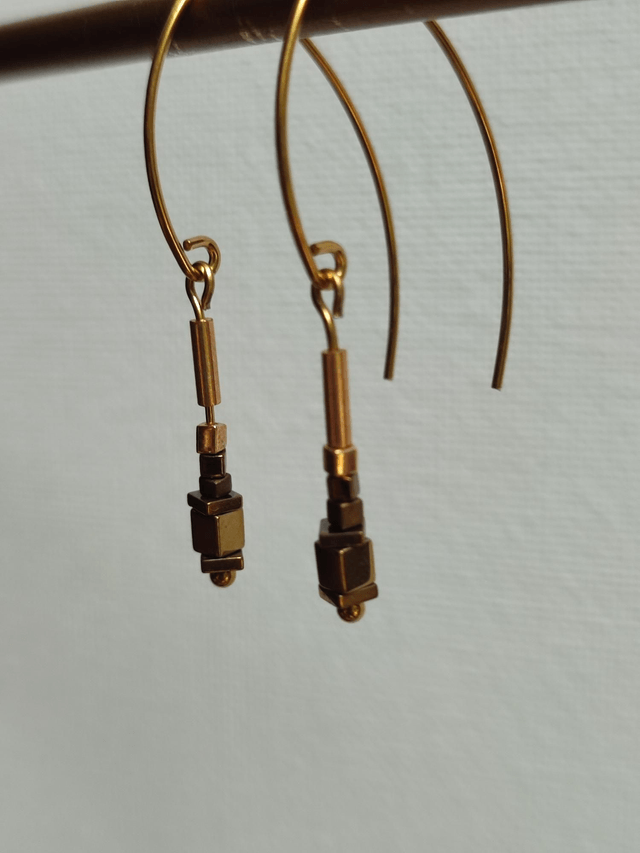Boucles d'oreilles longues or et bronze en hématite, acier inoxydable doré -sans nickel, pièce unique 