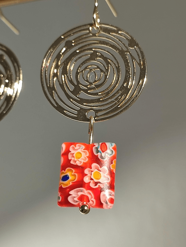 Z-Boucles cercle et carré fleuri en verre mille Fiori orange 