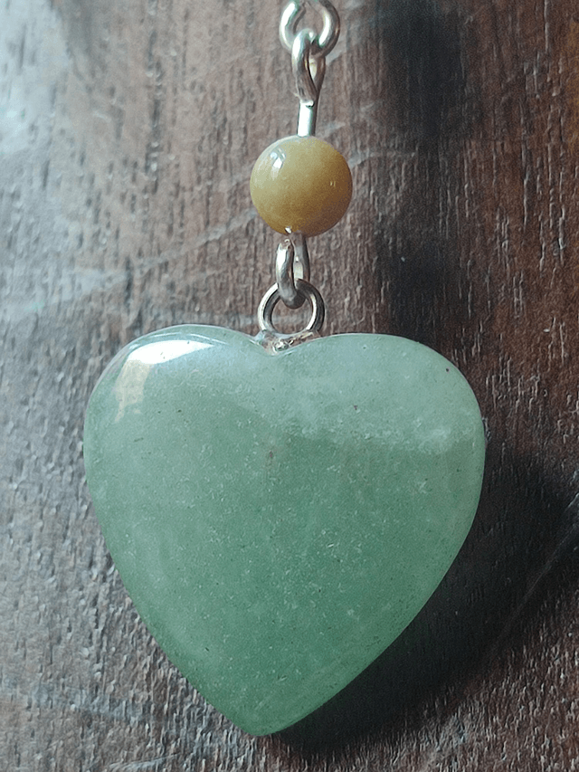 Collier pendentif coeur en aventurine verte ( pierre naturelle) monté sur fil de lin réglable avec chaîne d'extension en acier inoxydable argenté 