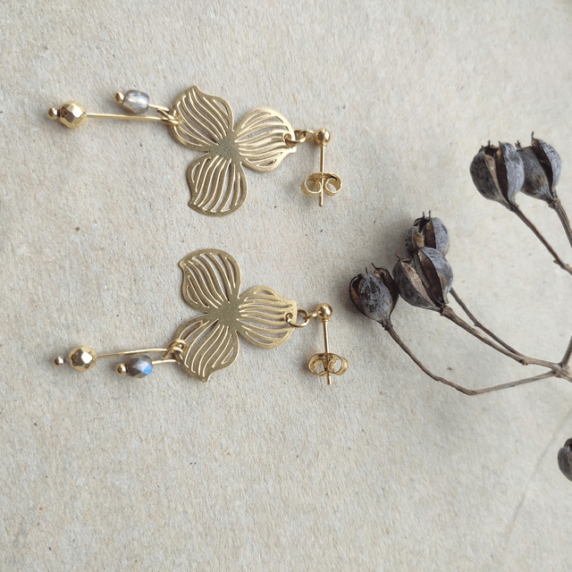 Boucles fleurs hématite doré et verre mordoré en acier inoxydable doré -sans nickel, pièce unique 