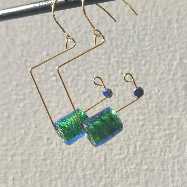 Boucles d'oreilles carrées, verre bleu/vert, acier inoxydable doré -sans nickel, pièce unique 