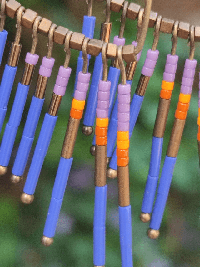 Z-Boucles d'oreilles longues en perles de verre miyuki violet, orange, bleu Klein, fermoir dormeuses en acier inoxydable doré -sans nickel- pièce unique 