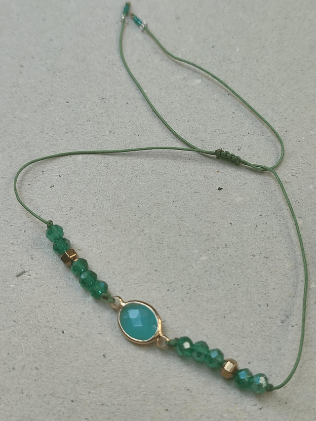 Z-Bracelet agate verte ( pierres naturelles)et hématite dorée, perles en verre facettées réglable 