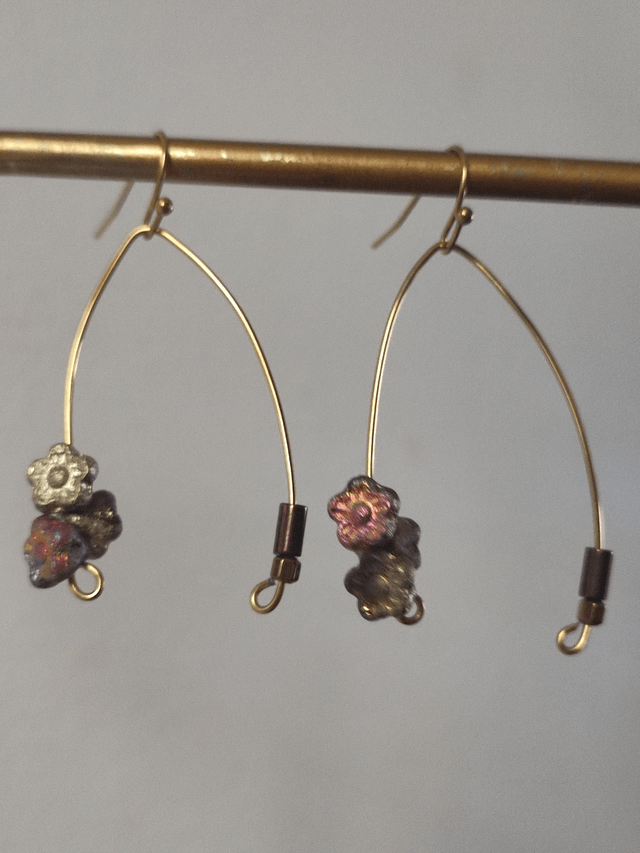 Z-Boucles d'oreilles grappe de fleurs en verre rose et or, en acier inoxydable doré -sans nickel, pièce unique 