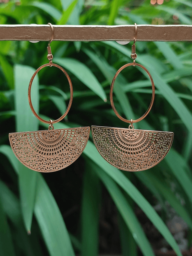 Z-Boucles d'oreilles éventail doré et cercle en acier inoxydable doré -sans nickel, pièce unique 