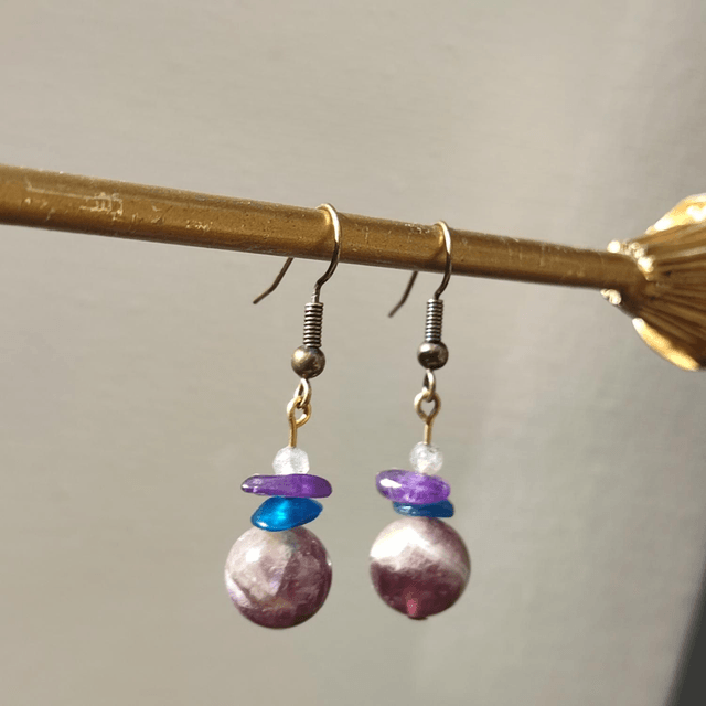 Boucles d'oreilles améthyste ,agate : pierres naturelles, fermoirs en laiton bronze, sans nickel, pièce unique 