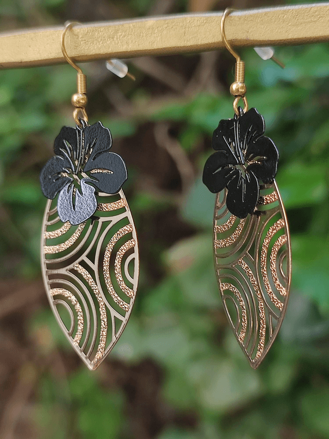 Z-Or et noir, filigrane et fleurs noires, acier inoxydable doré -sans nickel, pièce unique 