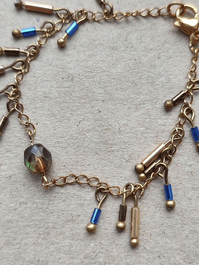 Bracelet verre et pampilles sur chaine, réglable, pièce unique 
