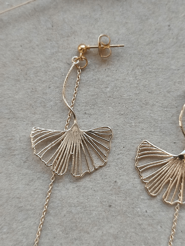 Z- Feuilles de ginkgo & chaîne en acier inoxydable doré, pièce unique -sans nickel 