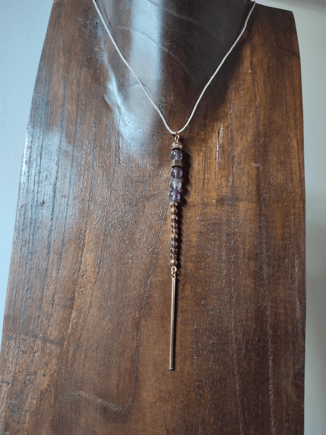 Collier améthyste & grenat monté sur fil de lin avec chaîne d'extension en acier inoxydable doré 