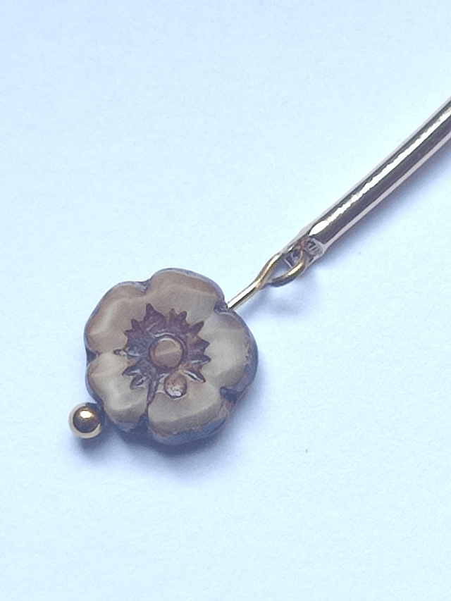 Z-Dormeuses fleurs en verre beige et violine en acier inoxydable doré -sans nickel,pièce unique 