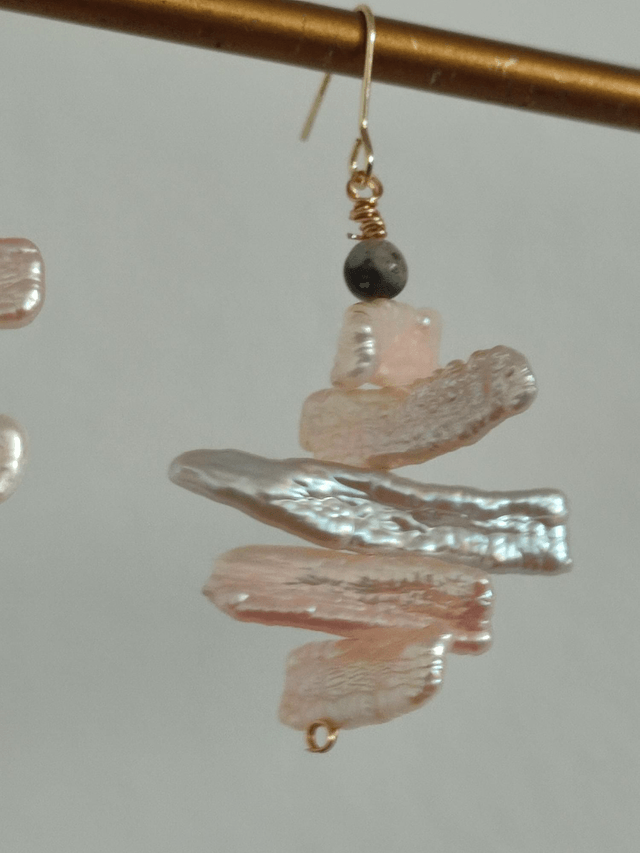 Z-Boucles d'oreilles en nacre, perles en obsidienne ( pierres naturelles), fermoirs en acier inoxydable doré -sans nickel- pièce unique 
