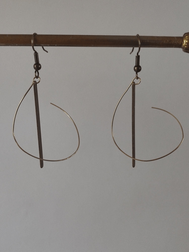 Z-Boucles d'oreilles" tourbillon" acier inoxydable doré et tige bronze, sans nickel, pièce unique 
