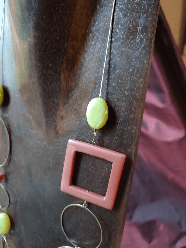 Jade& agate, sautoir monté sur fil de lin réglable 