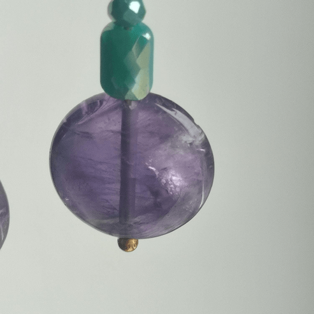 Améthyste et verre turquoise, acier inoxydable doré -sans nickel, pièce unique 