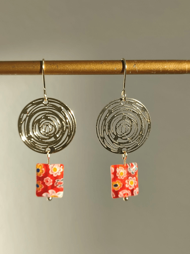 Z-Boucles cercle et carré fleuri en verre mille Fiori orange 