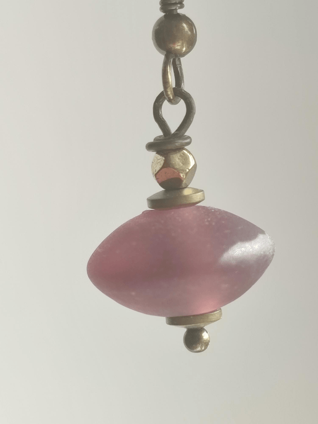 Z-Boucles d'oreilles en verre "ovni" rose foncé et hématite en laiton bronze -sans nickel 