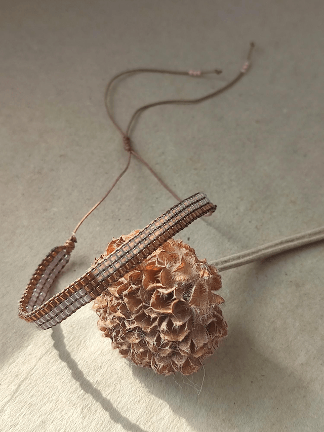 Bracelet tissé main en perles de verre miyuki rosé et cuivre, réglable sur fil de jade résistant en pièce unique 