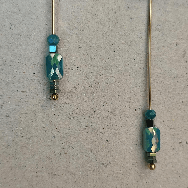 Boucles d'oreilles email et verre turquoise, acier inoxydable doré -sans nickel, pièce unique 