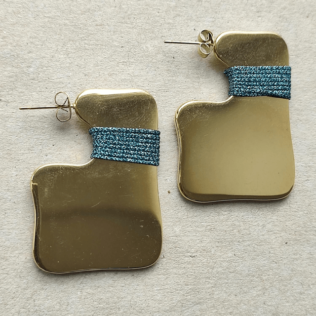 Boucles acier et fil bleu& or " les sublimes" sans nickel, pièce unique 
