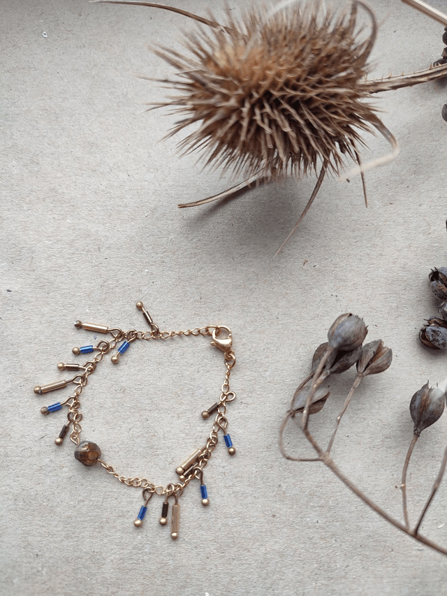 Bracelet verre et pampilles sur chaine, réglable, pièce unique 