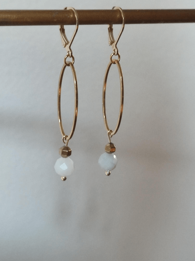 Boucles d'oreilles en pierres de lune, ovales et fermoirs en acier inoxydable doré -sans nickel, pièce unique 