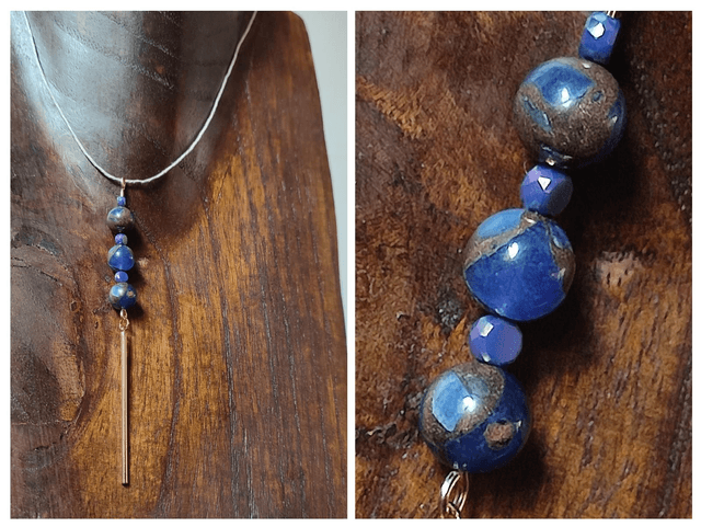 Collier en lapis lazuli (pierre naturelle) reflets de brun et bleu & hématite monté sur fil de lin avec chaîne d'extension dorée 