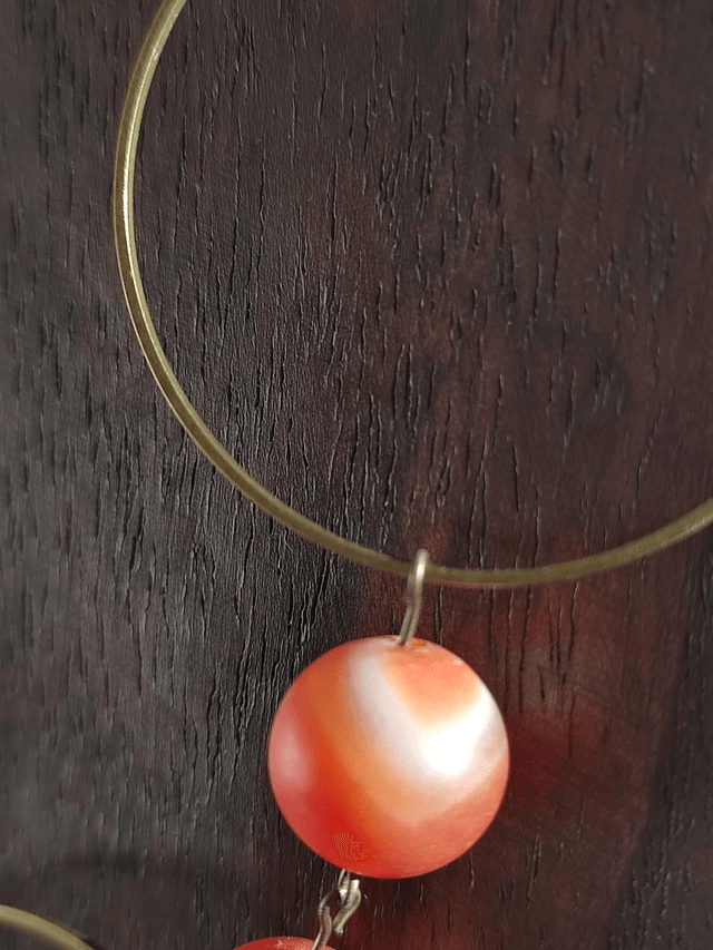Sautoir fleur en verre de Murano, perles en agate et céramique orange, anneaux bronze réglable, pièce unique 