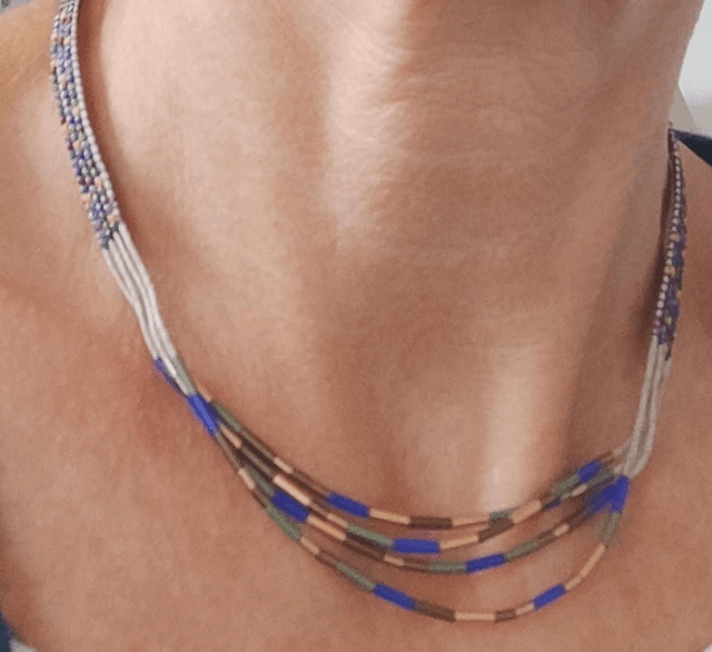 Collier tissé main en perles de verre miyuki tons de vert, bleu,or, violet, orange, réglable 