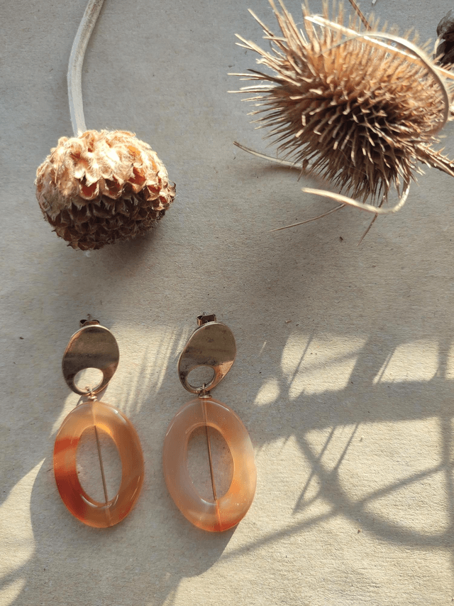 Z-Boucles d'oreilles en agate aux jolis reflets orange,en laiton bronze -sans nickel,pièce unique 