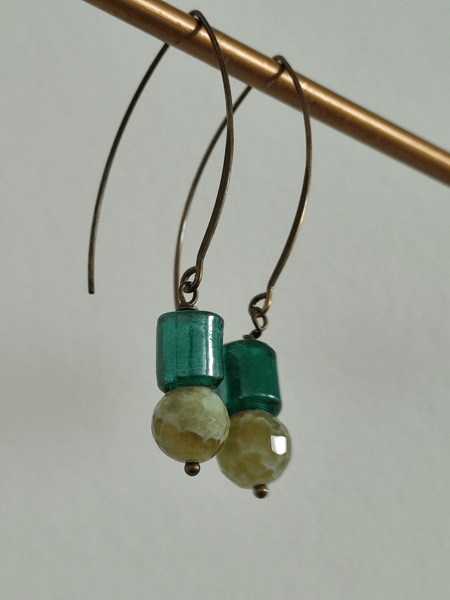 Z-Dormeuses Jade et verre vert- sans nickel -piece unique 