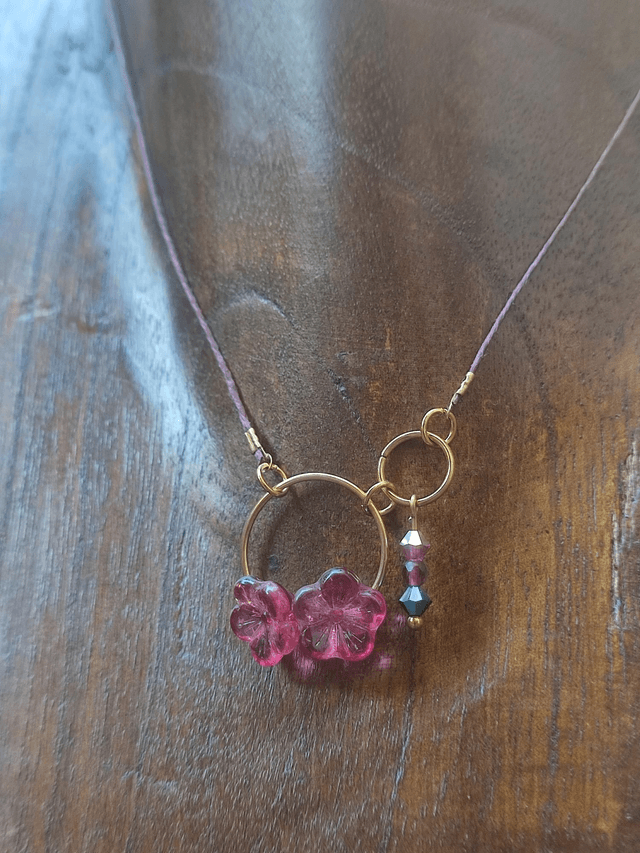 Collier fleurs & 3 perles en verre monté sur fil de lin réglable avec chaîne d'extension en acier inoxydable doré, pièce unique 