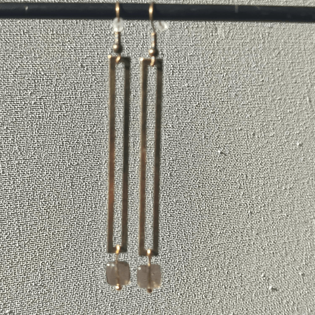 Boucles d'oreilles rectangle bronze et perles carrées en verre fumé, sans nickel, pièce unique 