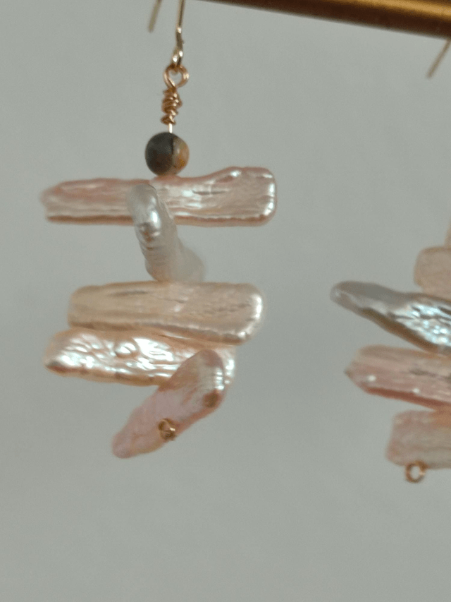 Z-Boucles d'oreilles en nacre, perles en obsidienne ( pierres naturelles), fermoirs en acier inoxydable doré -sans nickel- pièce unique 