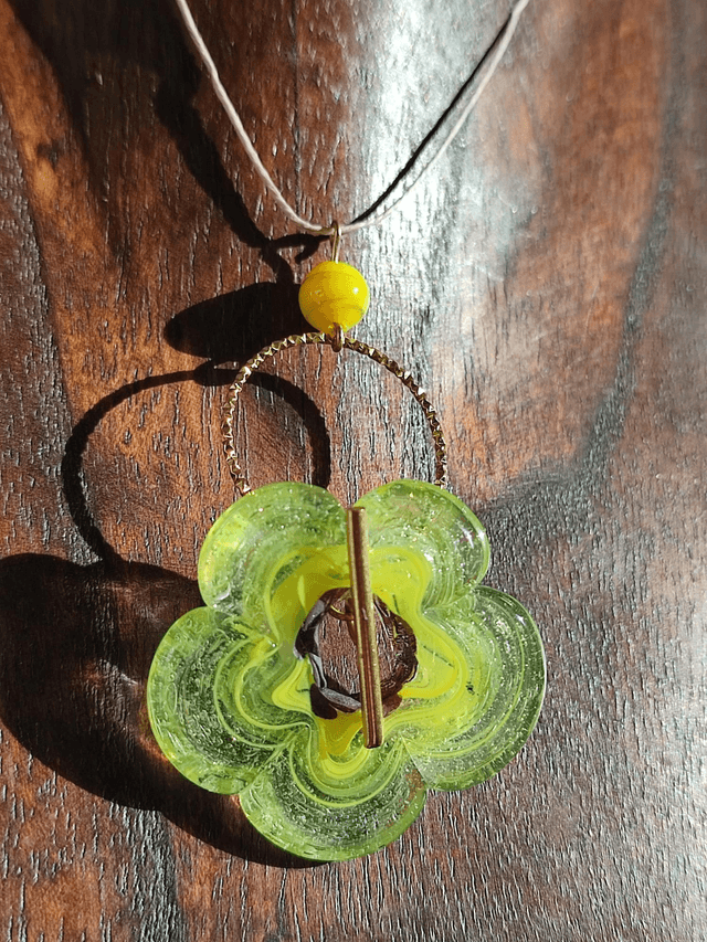 Z-Collier fleur jaune verre de Murano monté sur fil de lin réglable avec chaîne d'extension 