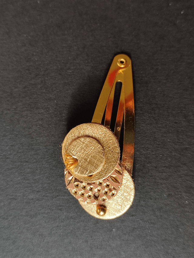 Barrette cuir dorée, pièce unique 