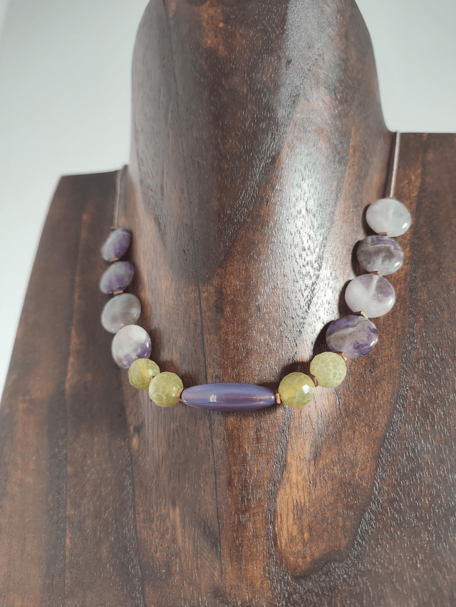 Z-Collier améthyste et Jade véritable (pierres naturelles)et perles oblongue violine en verre monté sur fil de lin réglable, pièce unique 