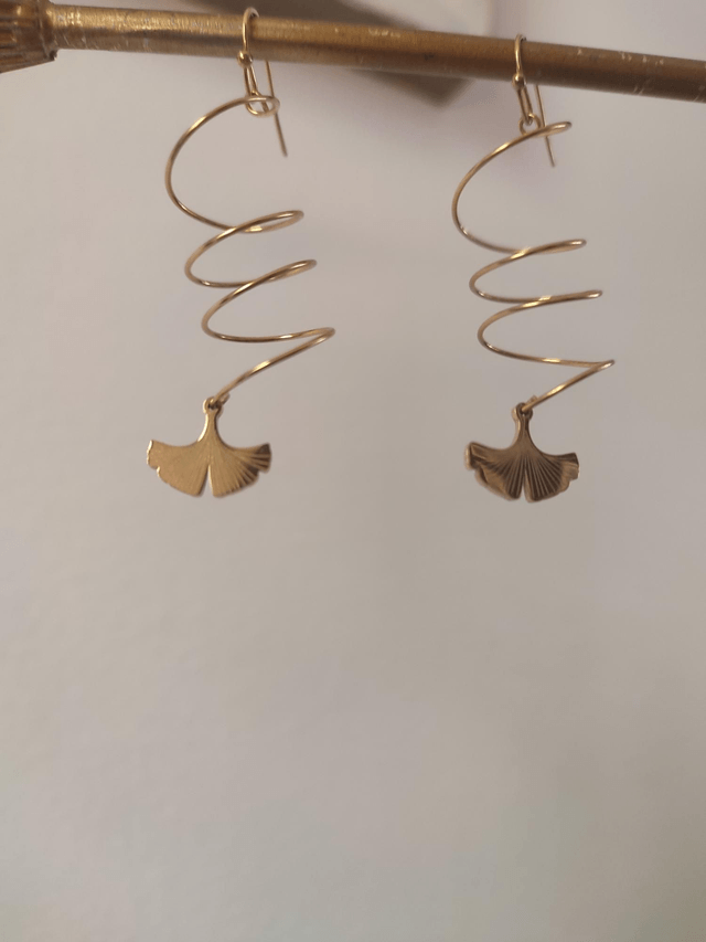 Z-Boucles d'oreilles "tourbillon" fleurs de ginkgo biloba acier inoxydable doré -sans nickel, pièce unique 