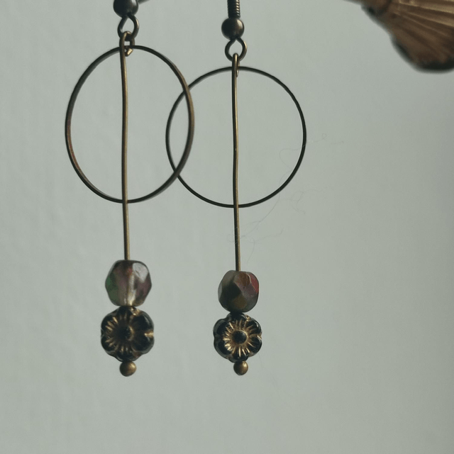 Fleurs en verre noir et or, laiton bronze, pièce unique, sans nickel 