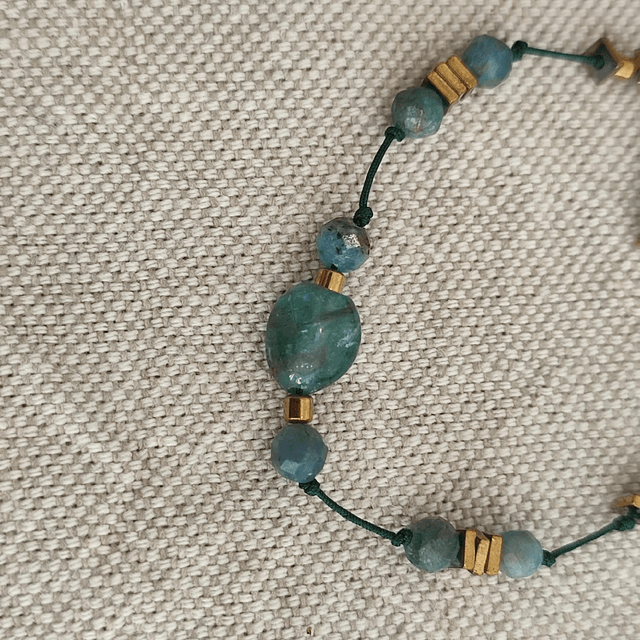 Bracelet apatite ( pierres naturelles) réglable sur fil de jade résistant, pièce unique 