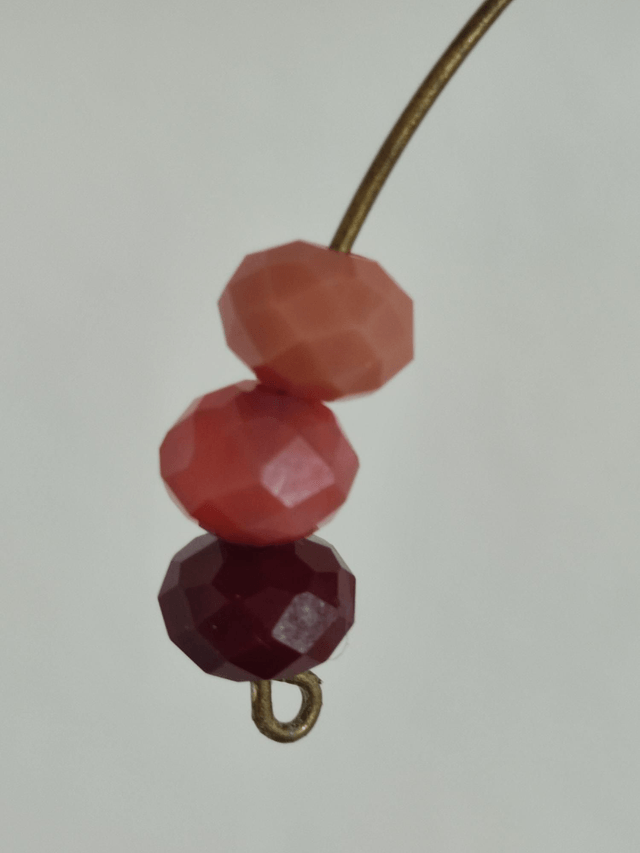 Boucles "papillon" en verre,tons de pêche,bordeaux, laiton bronze -sans nickel pièce, unique 