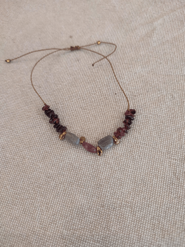 Z-Bracelet pierres naturelles : labradorite,grenat, quartz fraise réglable avec fil de jade