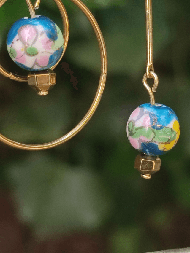 Z-Asymétrique porcelaine petite fleur et cercle en acier inoxydable doré -sans nickel pièce unique 