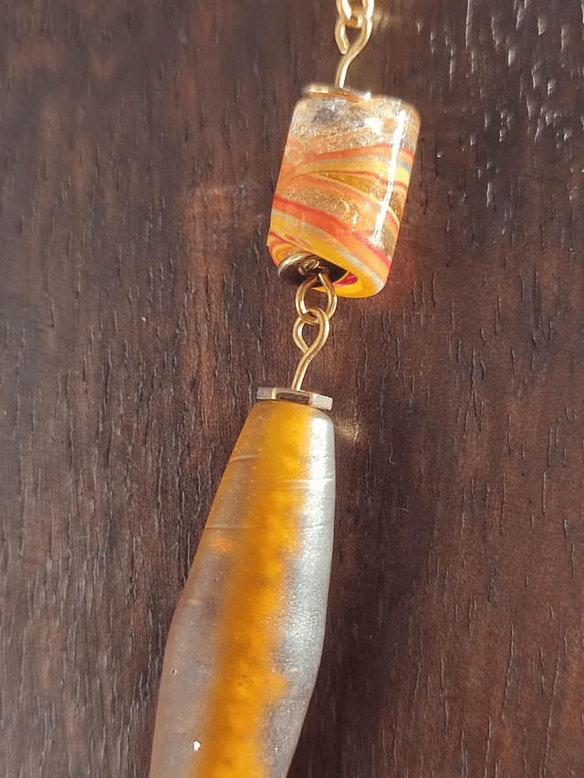 Sautoir fleur en agate ( pierres naturelles) verre trempé et verre de Murano monté sur fil de lin réglable, pièce unique 