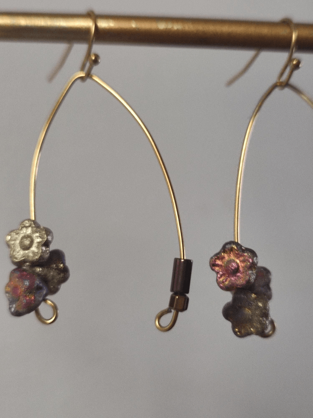 Z-Boucles d'oreilles grappe de fleurs en verre rose et or, en acier inoxydable doré -sans nickel, pièce unique 