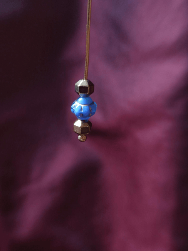 Z-Boucles d'oreilles éventail longues sur tige perles en verre bleu et hématite dorée en acier inoxydable doré 
