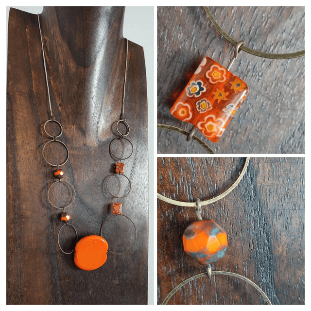 Sautoir tons orange 🍊 perles de verre mille Fiori, anneaux bronze, réglable, pièce unique 