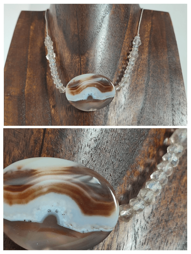 Z-Collier agate blanche et brune et perles de verre monté sur fil de lin réglable avec chaîne d&#039;extension, pièce unique 